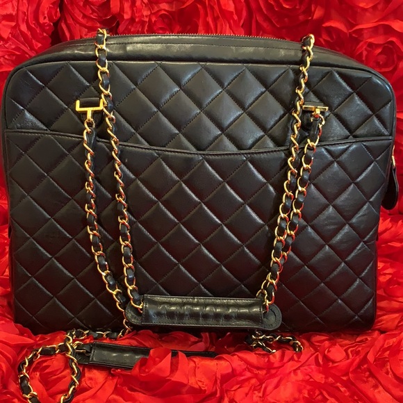 Chanel Chain Bag - Picture 2 of 10